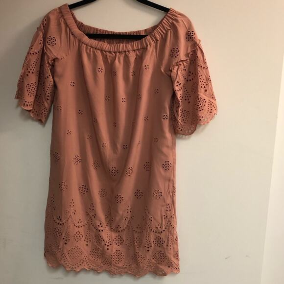 Madewell Eyelet Off-the-Shoulder Dress Dusty Rose - Picture 3 of 8